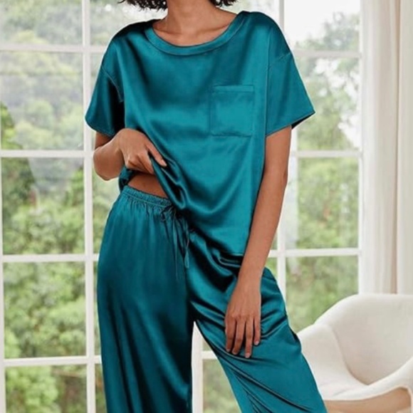 New Women's Satin Silky Pajama Loungewear Set Short Sleeve Top Pant Green Large - Picture 1 of 7
